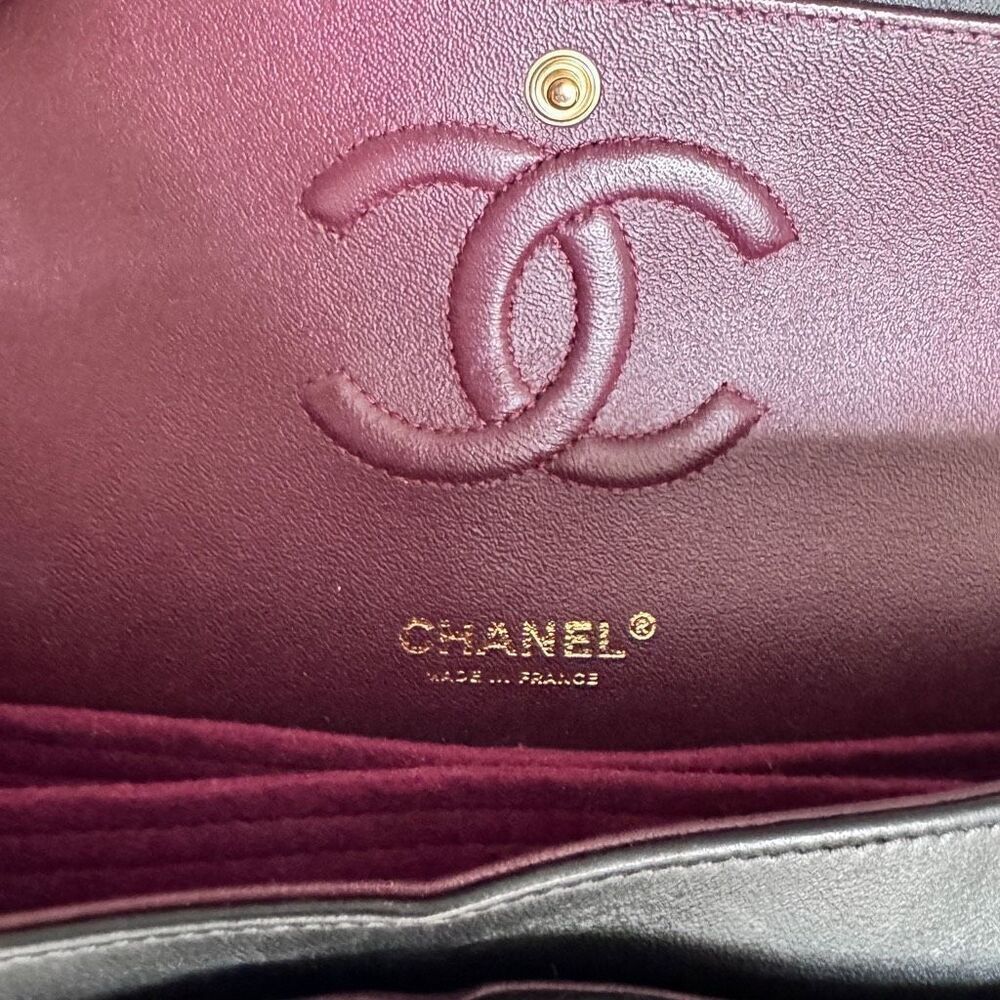 Chanel Classic Double Flap Medium Quilted Lambskin Black with Gold Hardware - Picture 9 of 15